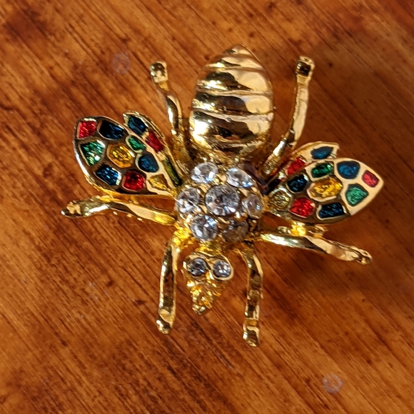 Vintage Bee Brooche - Picture 4 of 6